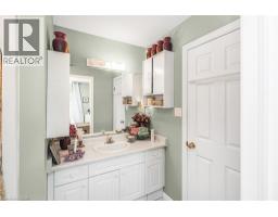 10 RICHVIEW Drive - 33