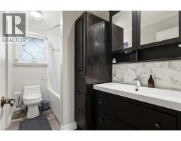 118 NAPOLI Drive - 24