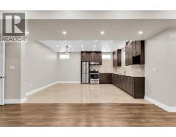 23 MARTIN BYRNE Drive - 32