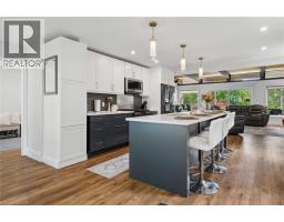 555 FOUNTAIN Street S - 6
