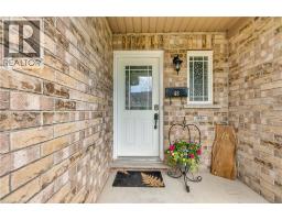 48 CLOUGH Crescent - 3