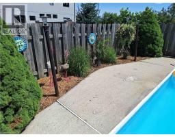 48 CRESTLYNN Crescent - 20