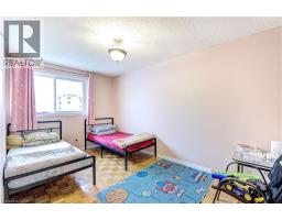 78 MARKSON Crescent - 18
