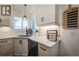 19 LOCK Street - 17