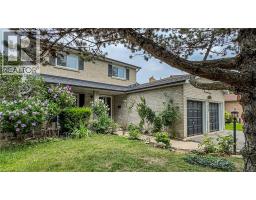 302 RANDALL Crescent - 1
