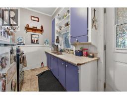 18 KING Street UnitNo. A&B - 32