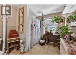 18 KING Street UnitNo. A&B - 40