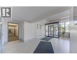 24 MIDLAND Drive UnitNo. 403 - 15