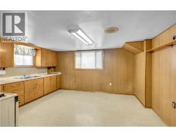 55 YOUNG Street - 31