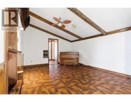 142 GRIFFIN Street S - 6