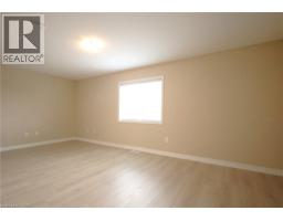 60 CANTERBURY Drive UnitNo. 25 - 18