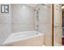 21 TINATAWA Court - 16