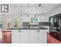 21 TINATAWA Court - 7