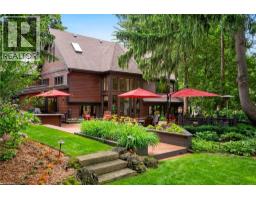 1194 STIRLING Drive - 32