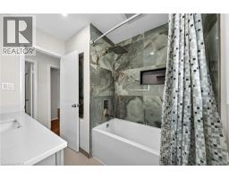 34 AVENUE Road - 26
