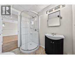 34 AVENUE Road - 41