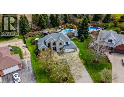 207 WOODRIDGE Drive - 42