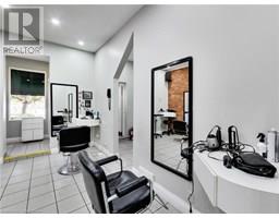 51 AUGUSTA Street - 12