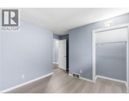 22 COLONIAL Street - 21