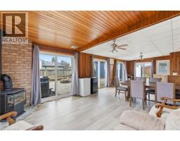 22 COLONIAL Street - 22