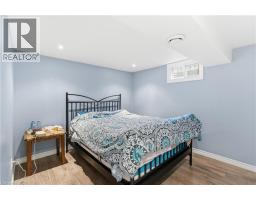 22 COLONIAL Street - 28