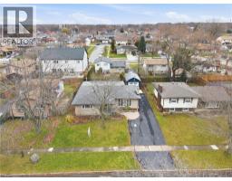 22 COLONIAL Street - 39