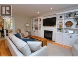 35 ERINGATE Drive - 11