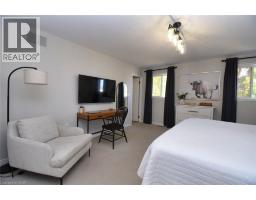 35 ERINGATE Drive - 28