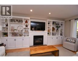 35 ERINGATE Drive - 7