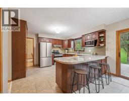 82 CORFIELD Drive - 12