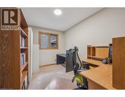 82 CORFIELD Drive - 21