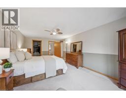 82 CORFIELD Drive - 32