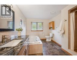 82 CORFIELD Drive - 34