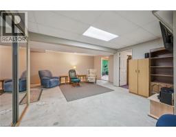 82 CORFIELD Drive - 35