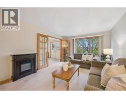 82 CORFIELD Drive - 9