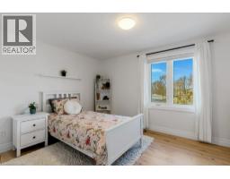 71 ROSSLINN Road - 21