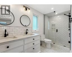 71 ROSSLINN Road - 24