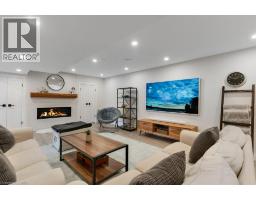 71 ROSSLINN Road - 26