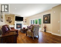 8952 BLACK FOREST Crescent - 12