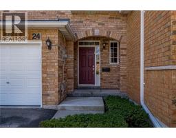 10 DAVIDSON Boulevard UnitNo. 24 - 3