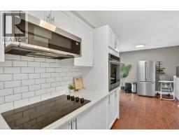 131 CARLYLE Drive - 17