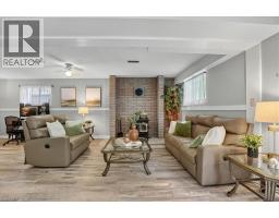 131 CARLYLE Drive - 33
