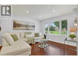 131 CARLYLE Drive - 9