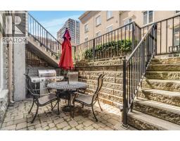 38 WESTERN BATTERY Road UnitNo. 632 - 22