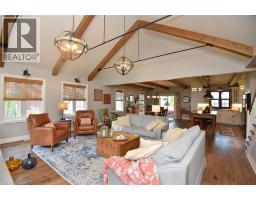 26 CORBETT Avenue - 10