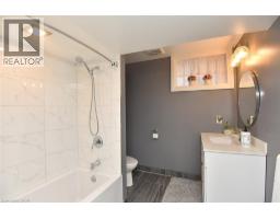 26 CORBETT Avenue - 41