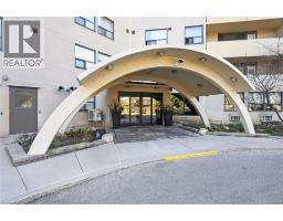 700 DYNES Road UnitNo. 904 - 3