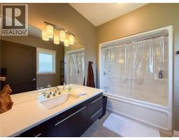 23 TAN Avenue - 26