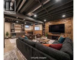 9 VILLAGE Road - 27