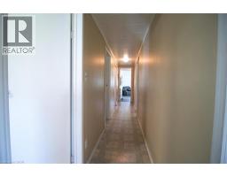 252 QUEEN Street - 14